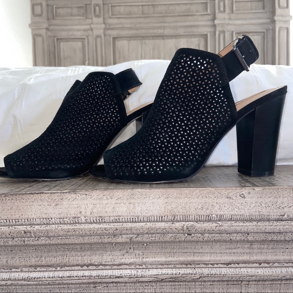 Tahari High Heels